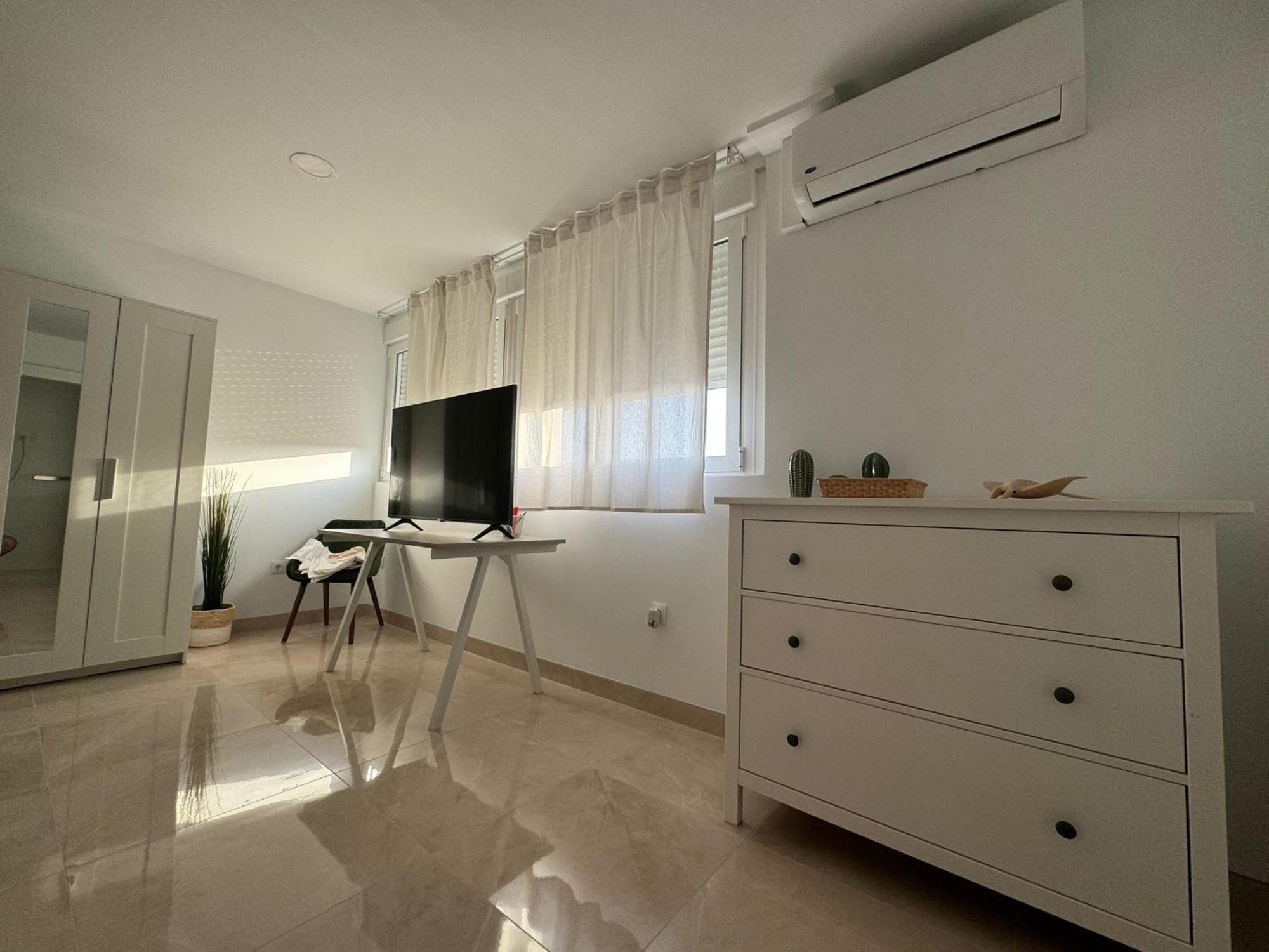 Tokyo Rooms Monsul Habitacion Premium Con Bano Privado อัลเมรีอา ภายนอก รูปภาพ
